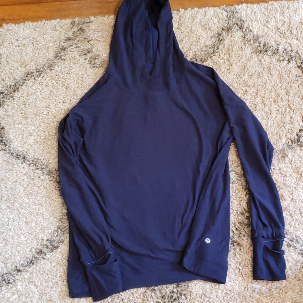 Lululemon hooded top